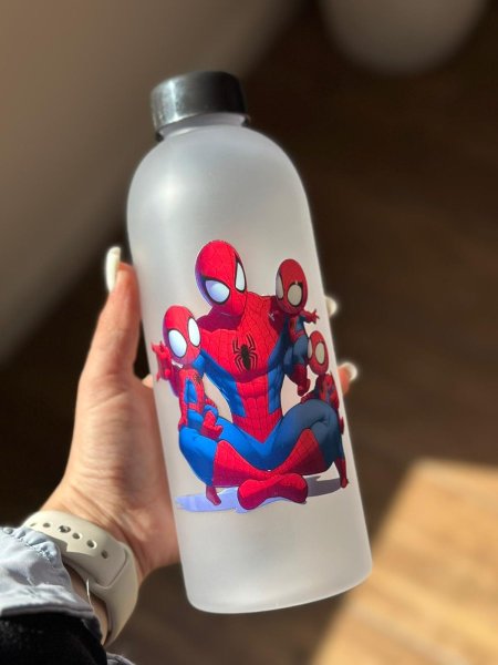 مطرة بلاستيك سبايدرمان